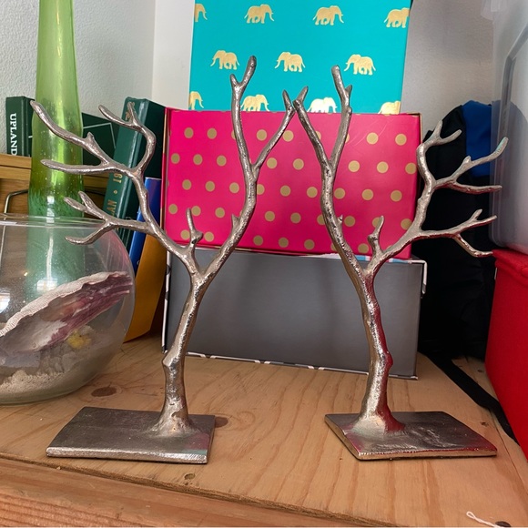 Metal trees - Picture 1 of 2